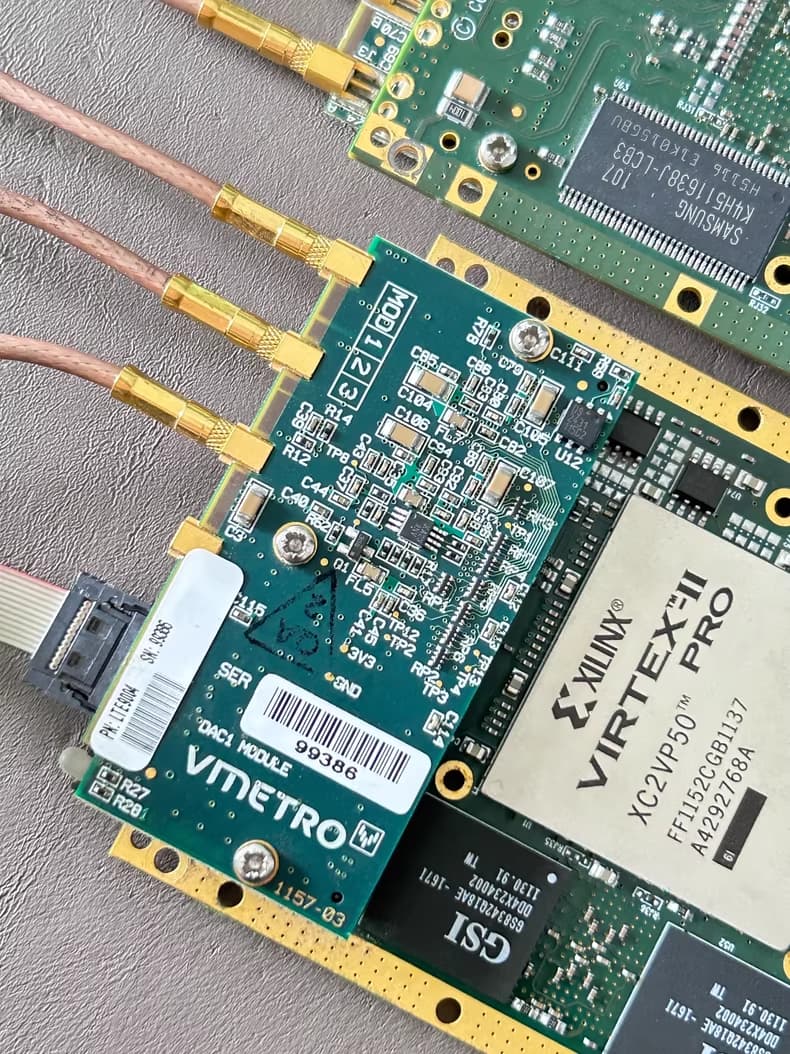 VMETRO DAC module with 210 MSPS output and RF connectors
