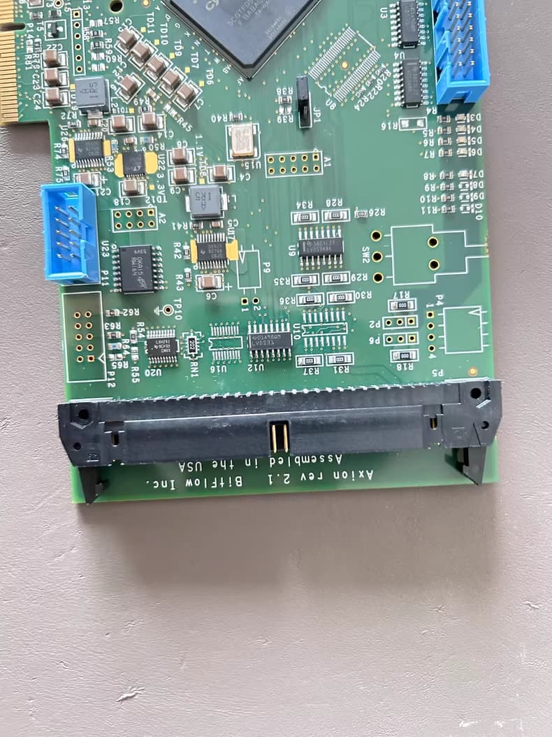 AXION 1XE AXN-PC2-CL-1xE High-Speed Board Connector Close-up