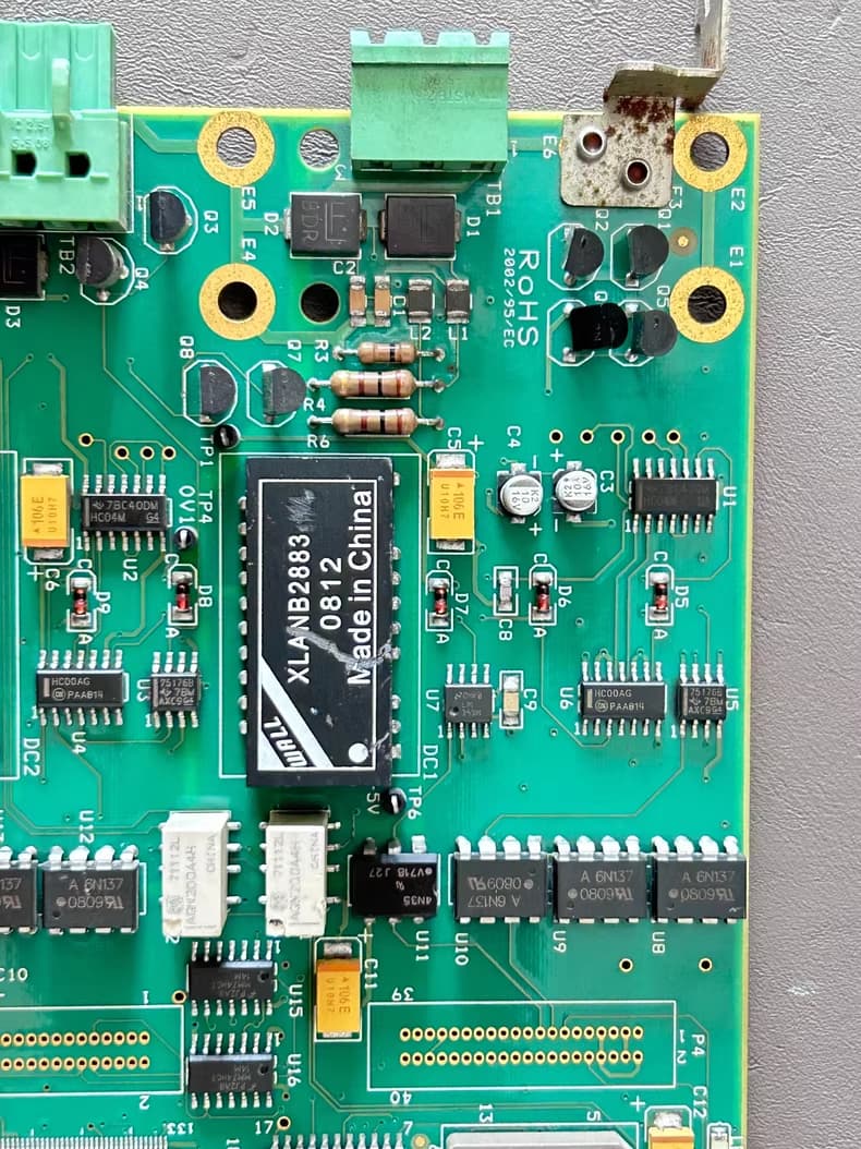 Comark 56-18245-001 Interface Board Close-up of Data Connectors